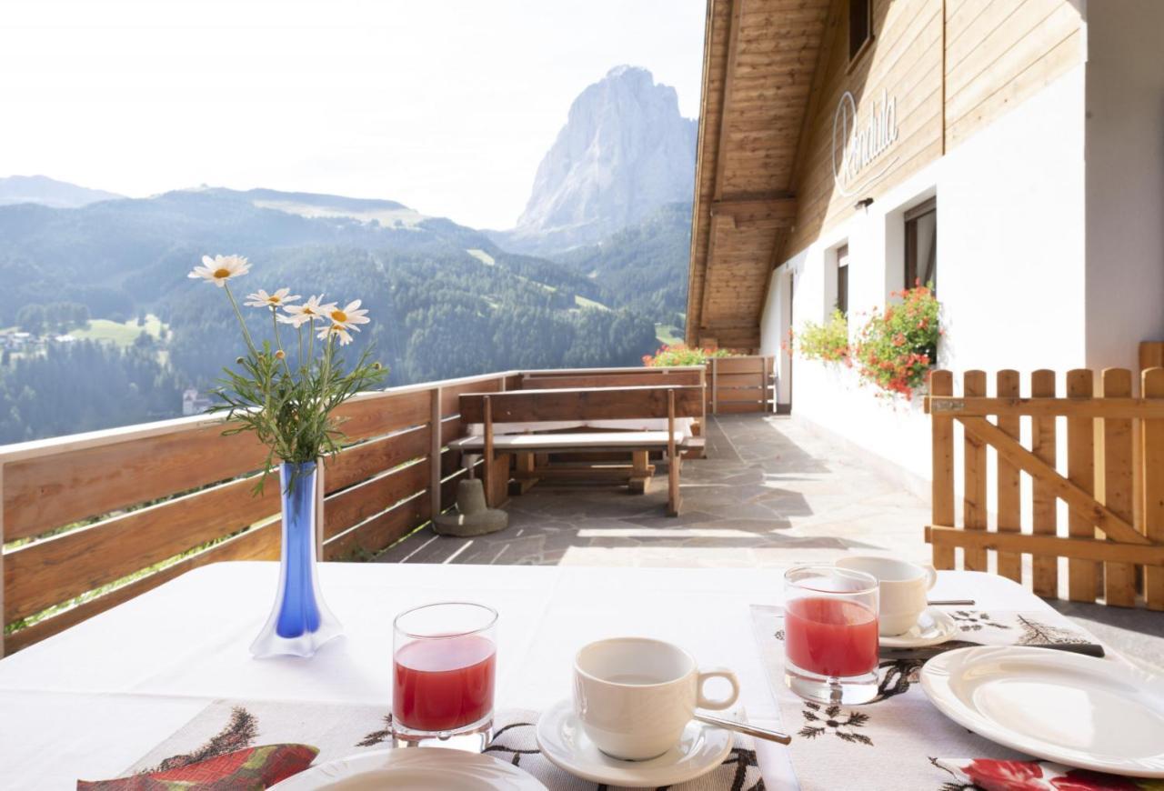 Apartments Rondula Santa Cristina Val Gardena Exterior photo